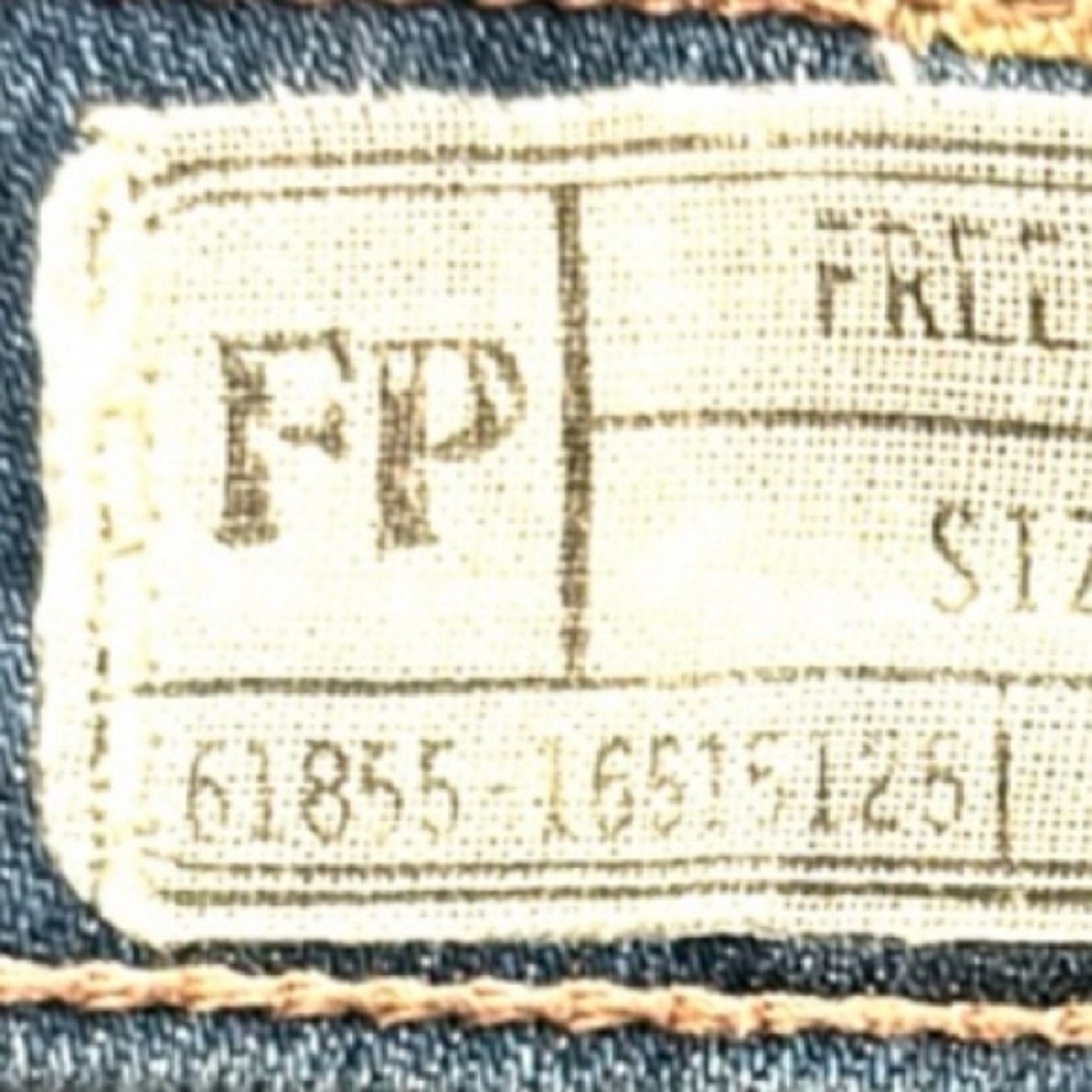 Free People Cottage Core Straight Leg Blue Jeans size 29, 98% Cotton/2% Spandex - Picture 3 of 13